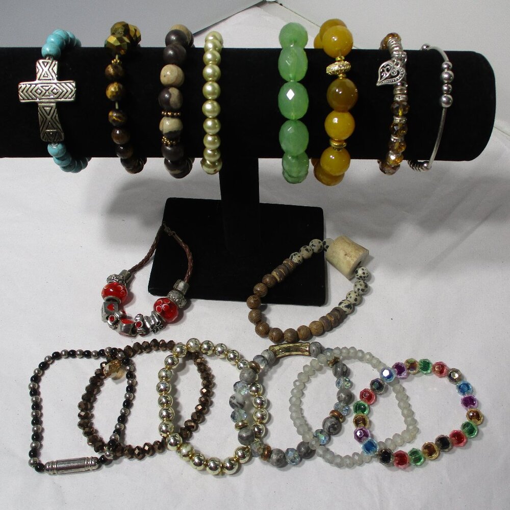 Mixed Lot of 16 Beaded Bracelets